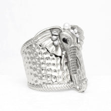 Load image into Gallery viewer, Cuff Burnished Silver Elephant Pearl Bracelet
