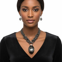 Load image into Gallery viewer, Pendant Black Oval Crystal Hematite Chain Necklace
