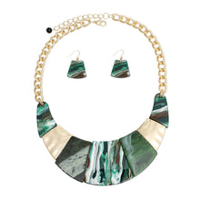 Load image into Gallery viewer, Necklace Marbled Green Bib and Chain for Women
