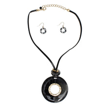 Load image into Gallery viewer, Pendant Tribal Black Leopard Ring Leather Necklace
