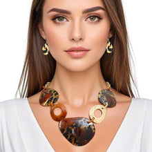 Load image into Gallery viewer, Necklace Leopard Brown Marbled Acrylic Link Set
