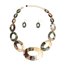 Load image into Gallery viewer, Necklace Camo Link Set for Women
