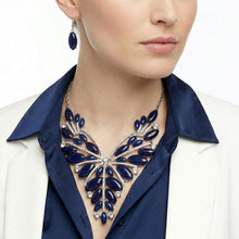 Load image into Gallery viewer, Bib Regal Tribal Blue Cracked Marquise Necklace

