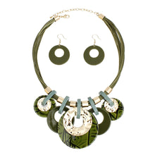 Load image into Gallery viewer, Collar Green with Gold Cord and Disc Necklace Set
