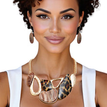 Load image into Gallery viewer, Bib Gold Chain Leopard and Brown Resin Necklace
