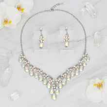 Load image into Gallery viewer, Collar Dramatic Silver Oval Aurbo Crystal Necklace
