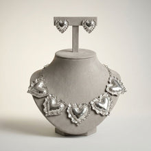 Load image into Gallery viewer, Collar Silver Heart Mylar Balloon Link Necklace
