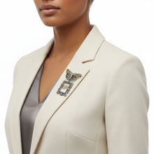 Load image into Gallery viewer, Brooch Antique Butterfly Square Picture Frame Pin
