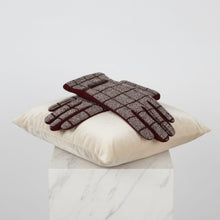 Load image into Gallery viewer, Plaid Wine Touchscreen Winter Gloves for Women
