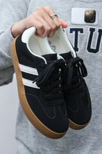 Load image into Gallery viewer, White Striped Lace-up Flat Sneakers

