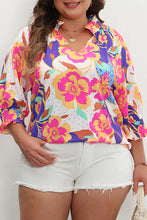 Load image into Gallery viewer, Rose Red Floral Print Split Neck Short Puff Sleeve Plus Blouse
