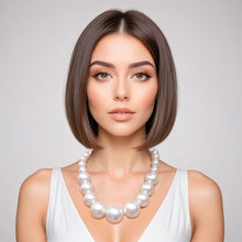 Load image into Gallery viewer, White Graduated Pearl Necklace Set
