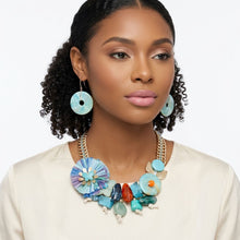 Load image into Gallery viewer, Butterfly and Bead Gold Chain Collar Necklace
