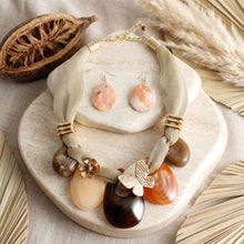 Load image into Gallery viewer, Gold Mesh Marble Brown Teardrop Butterfly Necklace
