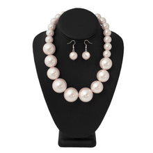 Load image into Gallery viewer, White Graduated Pearl Necklace Set
