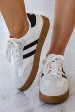 Load image into Gallery viewer, White Striped Lace-up Flat Sneakers
