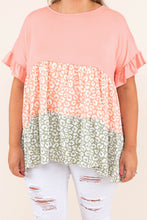 Load image into Gallery viewer, Pink Ruffled Short Sleeve Leopard Splicing Flowy Plus Size Top
