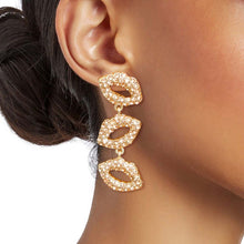 Load image into Gallery viewer, Peach Triple Lips Earrings
