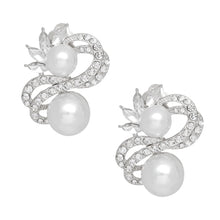Load image into Gallery viewer, Clip On High End Silver Ribbon Pearl Earrings
