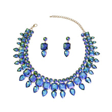 Load image into Gallery viewer, Collar Blue Green Red Carpet Ready Crystal Set
