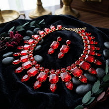 Load image into Gallery viewer, Red Glass Crystal Collar Red Carpet Necklace Set
