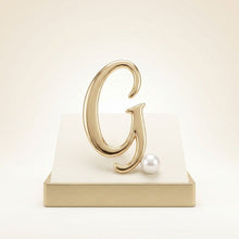 Load image into Gallery viewer, Gold Cursive G Initial Letter Pearl Brooch Pin
