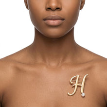 Load image into Gallery viewer, Gold Cursive H Initial Letter Pearl Brooch Pin
