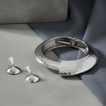 Load image into Gallery viewer, Bangle Hammered Silver Angular Futuristic Bracelet

