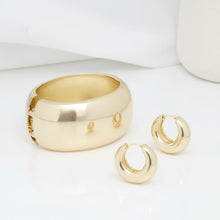 Load image into Gallery viewer, Bangle Polished Gold Oval Wide Sleek Bracelet
