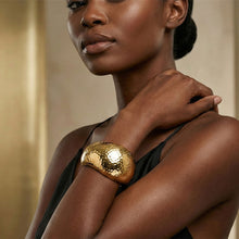 Load image into Gallery viewer, Bangle Hammered Gold Wavy Chunky Bracelet
