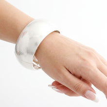 Load image into Gallery viewer, Bangle Matte Silver Metal Wide Hinge Bracelet
