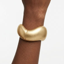 Load image into Gallery viewer, Bangle Matte Gold Metal Wavy Chunky Bracelet
