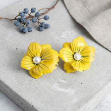 Load image into Gallery viewer, Yellow Oversize Stud Painted Petal Flower Earrings
