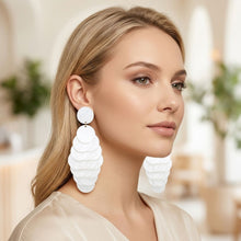 Load image into Gallery viewer, Dangle White Shell Disc Resort Fashion Earrings
