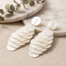 Load image into Gallery viewer, Dangle White Shell Disc Resort Fashion Earrings

