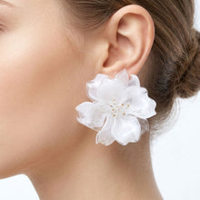 Load image into Gallery viewer, Oversized White Acrylic Petal Flower Stud Earrings
