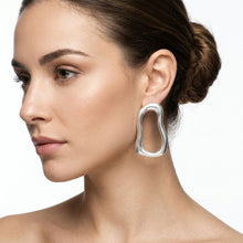 Load image into Gallery viewer, Stud Brushed Matte Silver Wavy Oval Earrings
