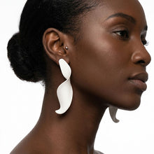 Load image into Gallery viewer, Drop Matte Silver 3D Twist Sculpted Earrings
