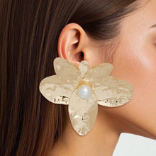 Load image into Gallery viewer, Stud Large Sculpted Petal Gold Flower Earrings
