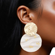 Load image into Gallery viewer, Drop Wavy Gold Cream Painted Disc Design Earrings
