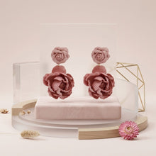 Load image into Gallery viewer, Drop Dusty Pink Double Rose Flower Felt Earrings
