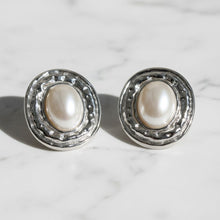 Load image into Gallery viewer, Clip On Organic Silver Oval White Pearl Earrings
