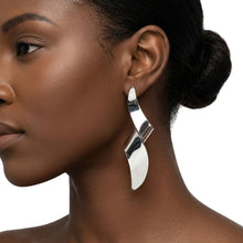 Load image into Gallery viewer, Drop Silver Oversized 3D Twist Sculpted Earrings
