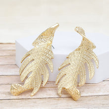 Load image into Gallery viewer, Stud Elongated Gold Twisted Leaf Organic Earrings
