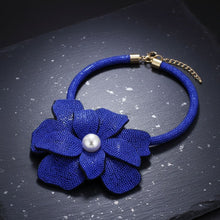 Load image into Gallery viewer, Brilliant Blue Blooming Flower Choker Necklace
