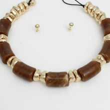 Load image into Gallery viewer, Vintage Marbled Brown Resin Bead Toggle Necklace

