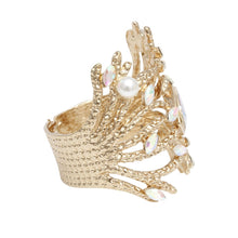 Load image into Gallery viewer, Cuff Aurbo Gold Branched Crystal Pearl Bracelet
