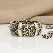 Load image into Gallery viewer, Square Leopard Print Chunky Bead Stretch Bracelet
