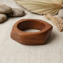 Load image into Gallery viewer, Bangle Dark Wood Grain Pointed Edge Bracelet
