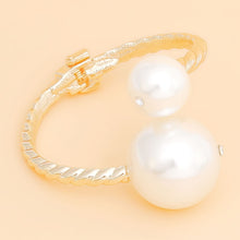 Load image into Gallery viewer, Bracelet Cream Pearl Cable Texture Hinged Cuff
